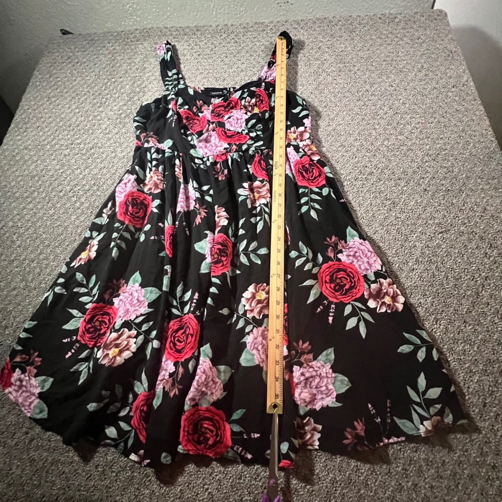 Torrid Floral Sun Dress Women 2 Black Red Rose Smocked Back Pockets 11844401 - Picture 7 of 8